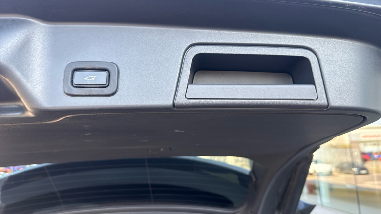 Land Rover Range Rover Evoque 2.0 D200 R-Dynamic SE 5dr Auto Diesel Hatchback